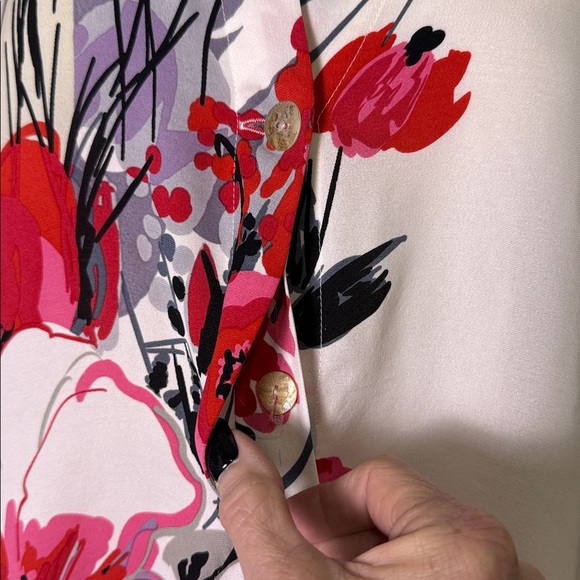 Citron Santa Monica Silk Red and Lilac Gray Floral Print Button Front 2X - Picture 9 of 11